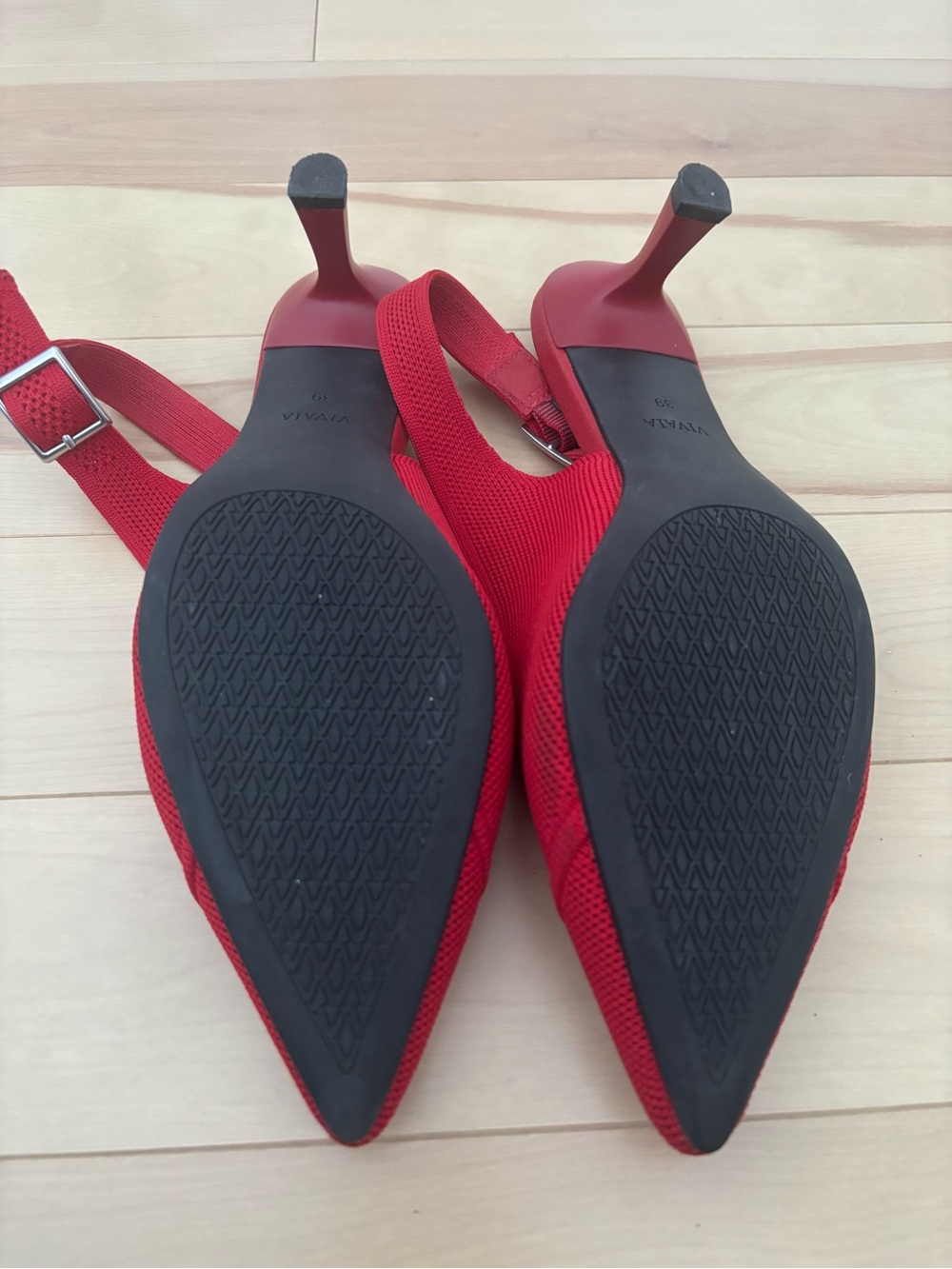 VIVAIA Red Pointed Slingback Kitten Heels - Picture 5 of 5